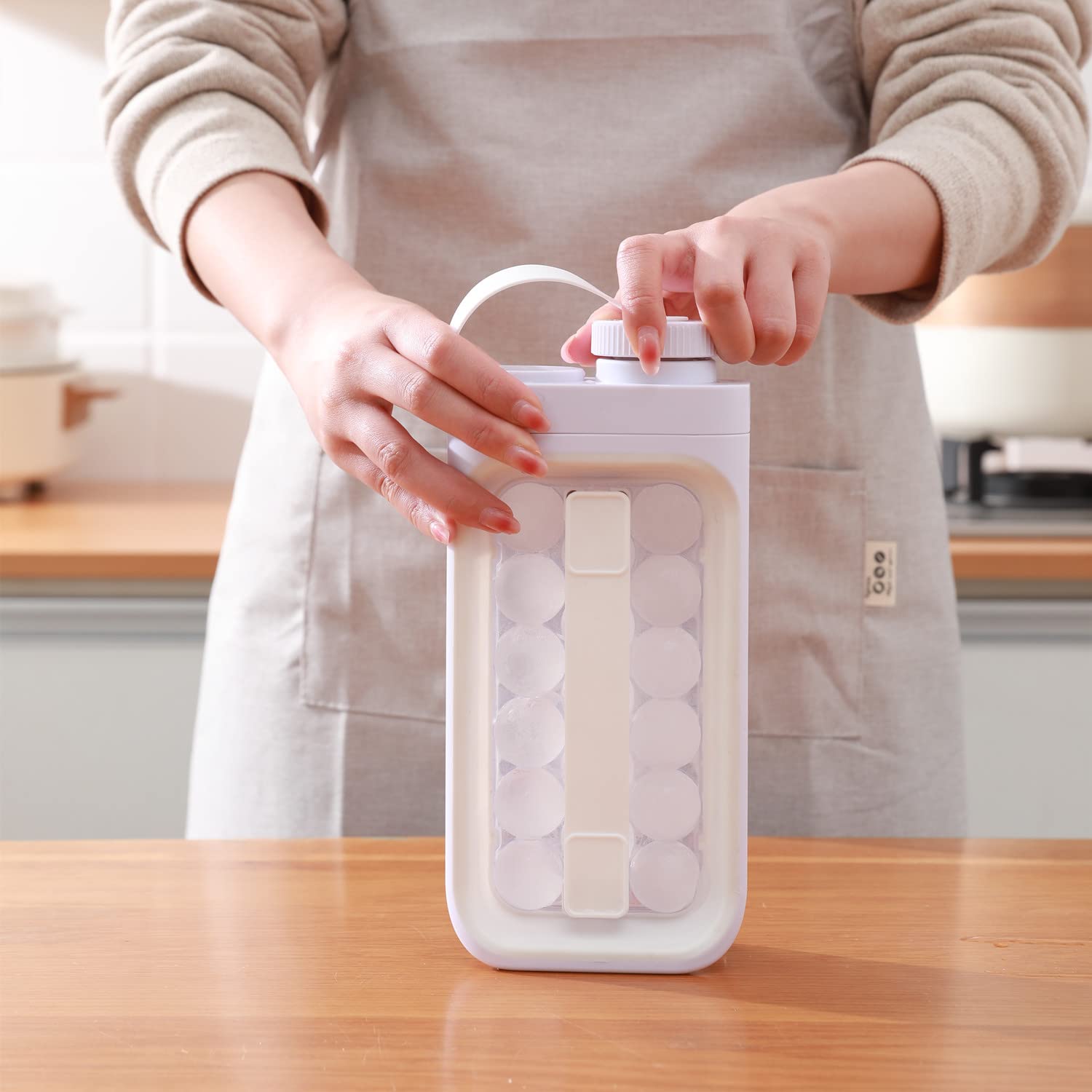 2-in-1 Ice Ball Kettle – Portable Cold Drink Maker for Summer