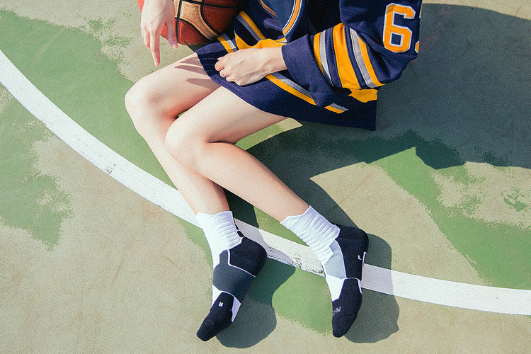 Middle tube basketball socks
