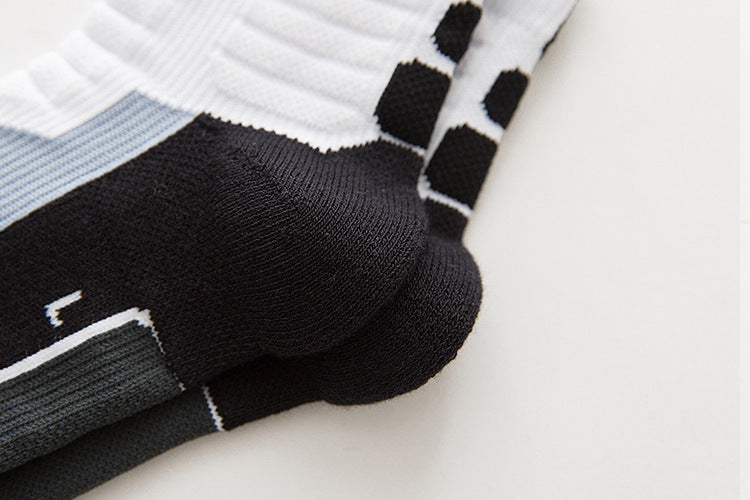 Middle tube basketball socks