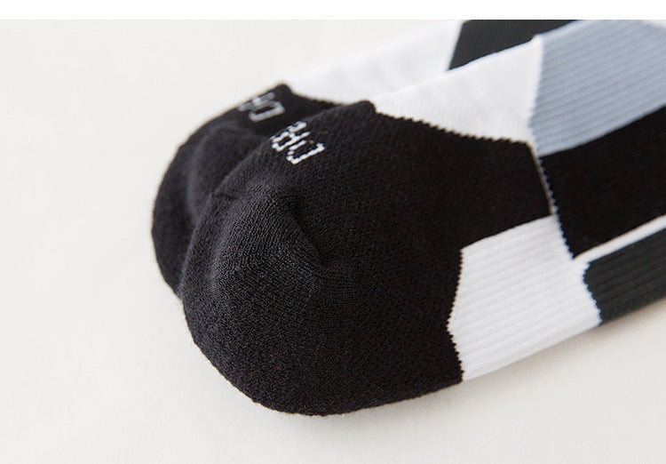 Middle tube basketball socks