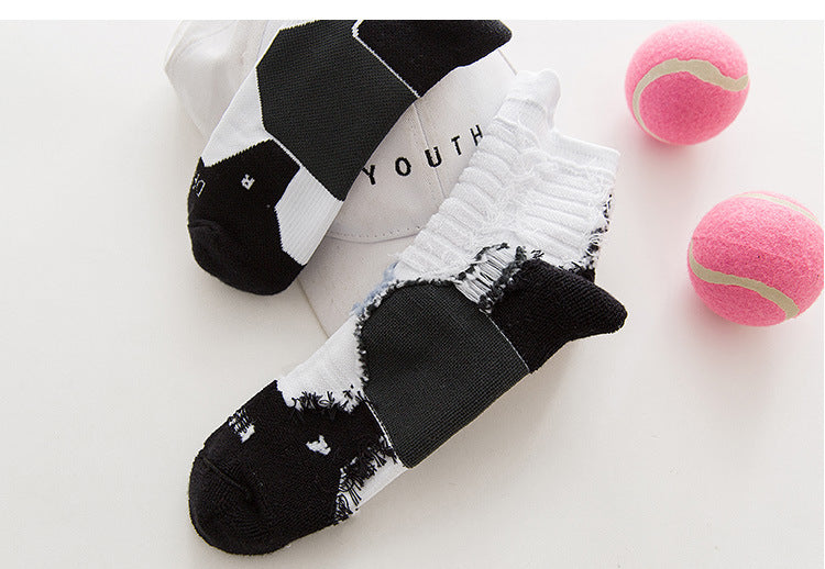 Middle tube basketball socks