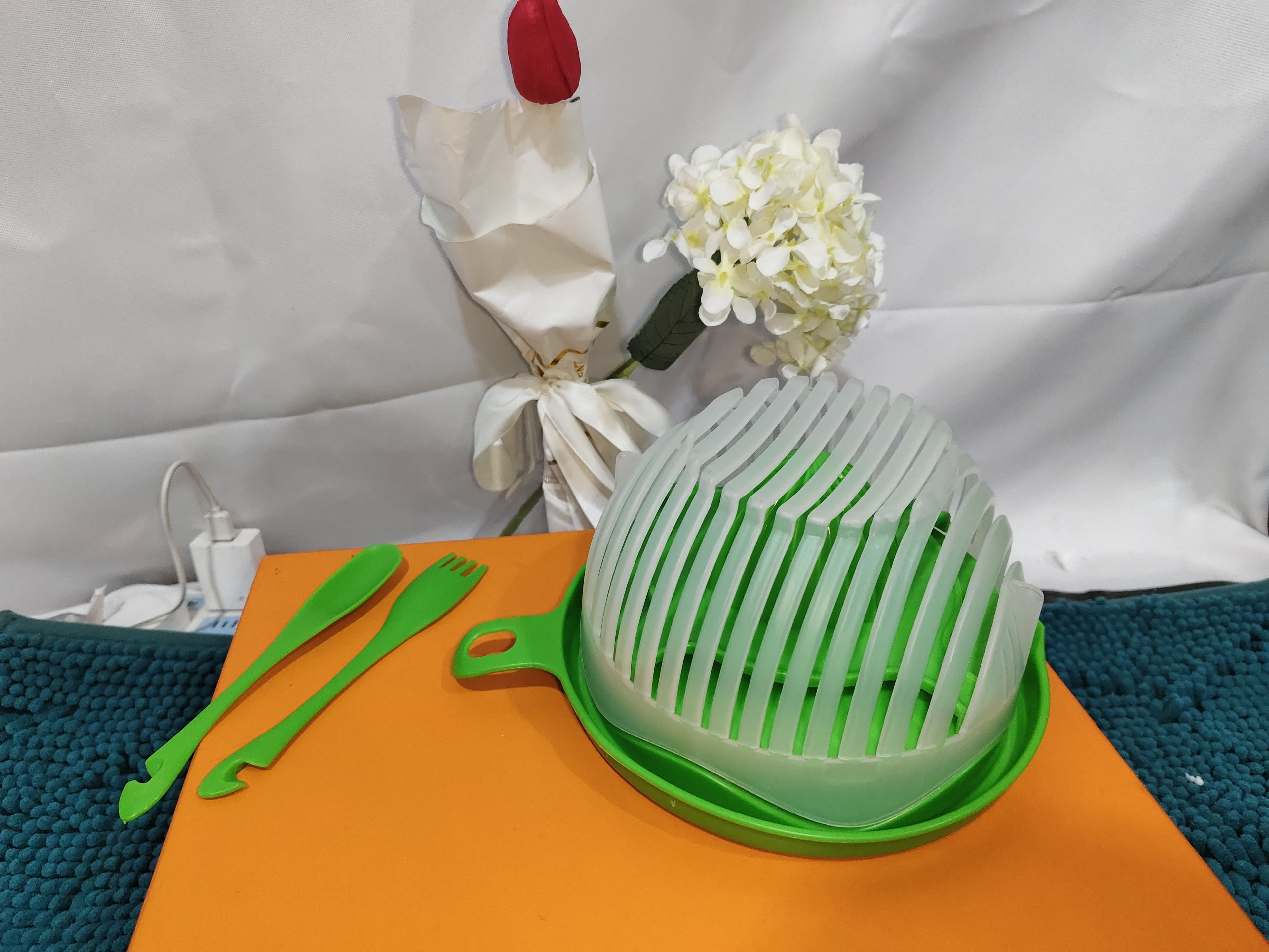 Creative Fruit and Vegetable Salad Cutter