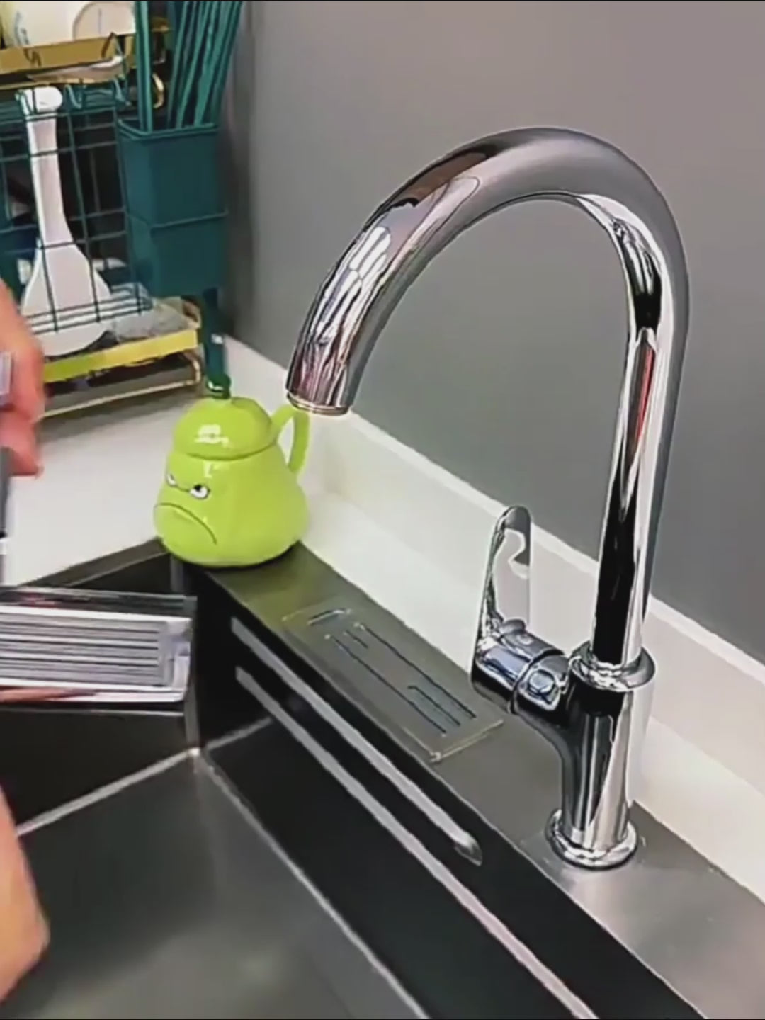 Rotating Splash-Proof Waterfall Faucet Nozzle for Kitchen Sink