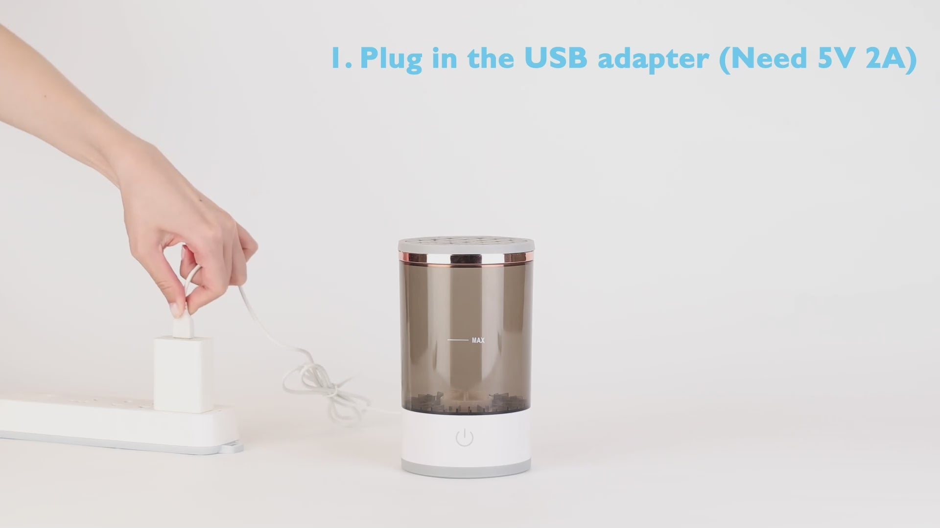 Portable Electric Makeup Brush Cleaner – USB Rechargeable Eye Shadow Cleaning Tool