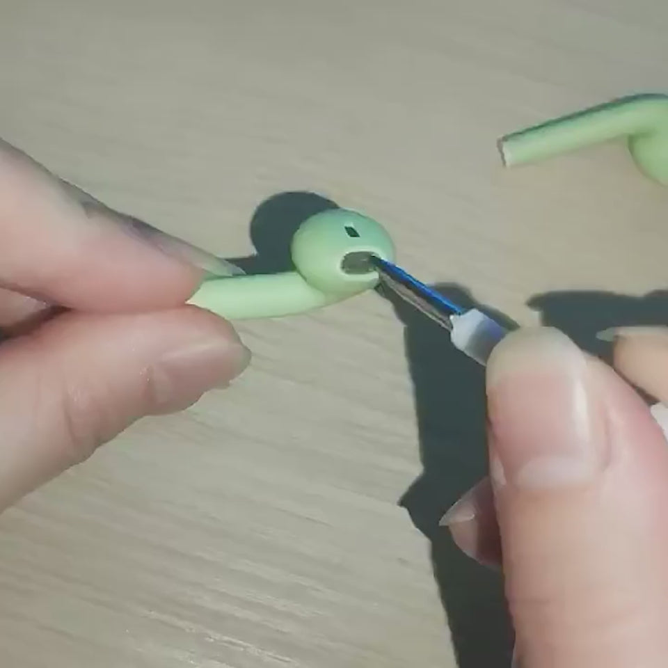 Headphone Cleaning Pen Kit – Keep Your Devices Fresh & Dust-Free